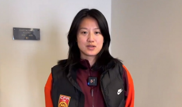  汪琳琳：范迪克是我的偶像和目標(biāo)，希望變成他那樣全面的中后衛(wèi)