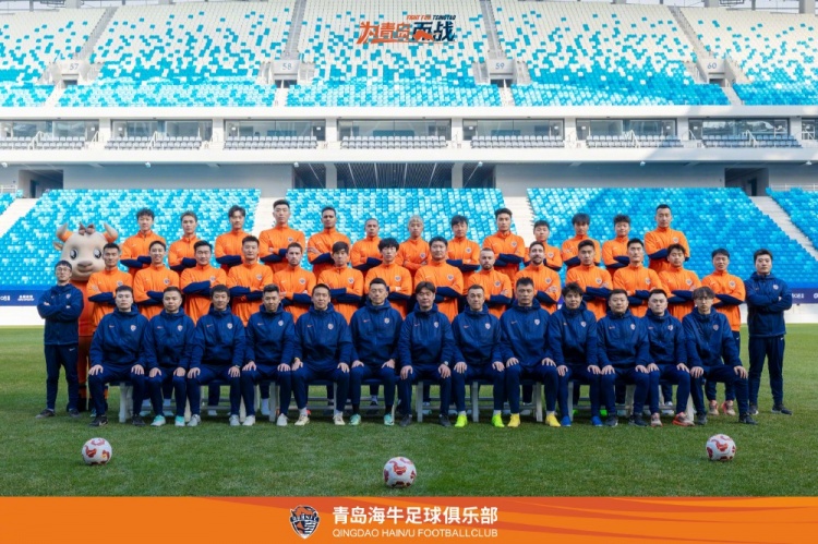  青島海牛一線隊(duì)名單：老將鄭龍、薩里奇坐鎮(zhèn)，金洋洋等新援在列