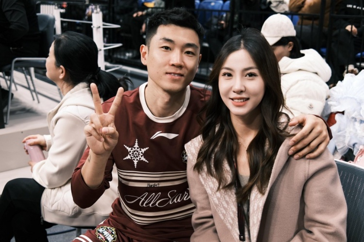 很搭！高詩巖妻子曬多張美照：打卡全明星 吉林下次見