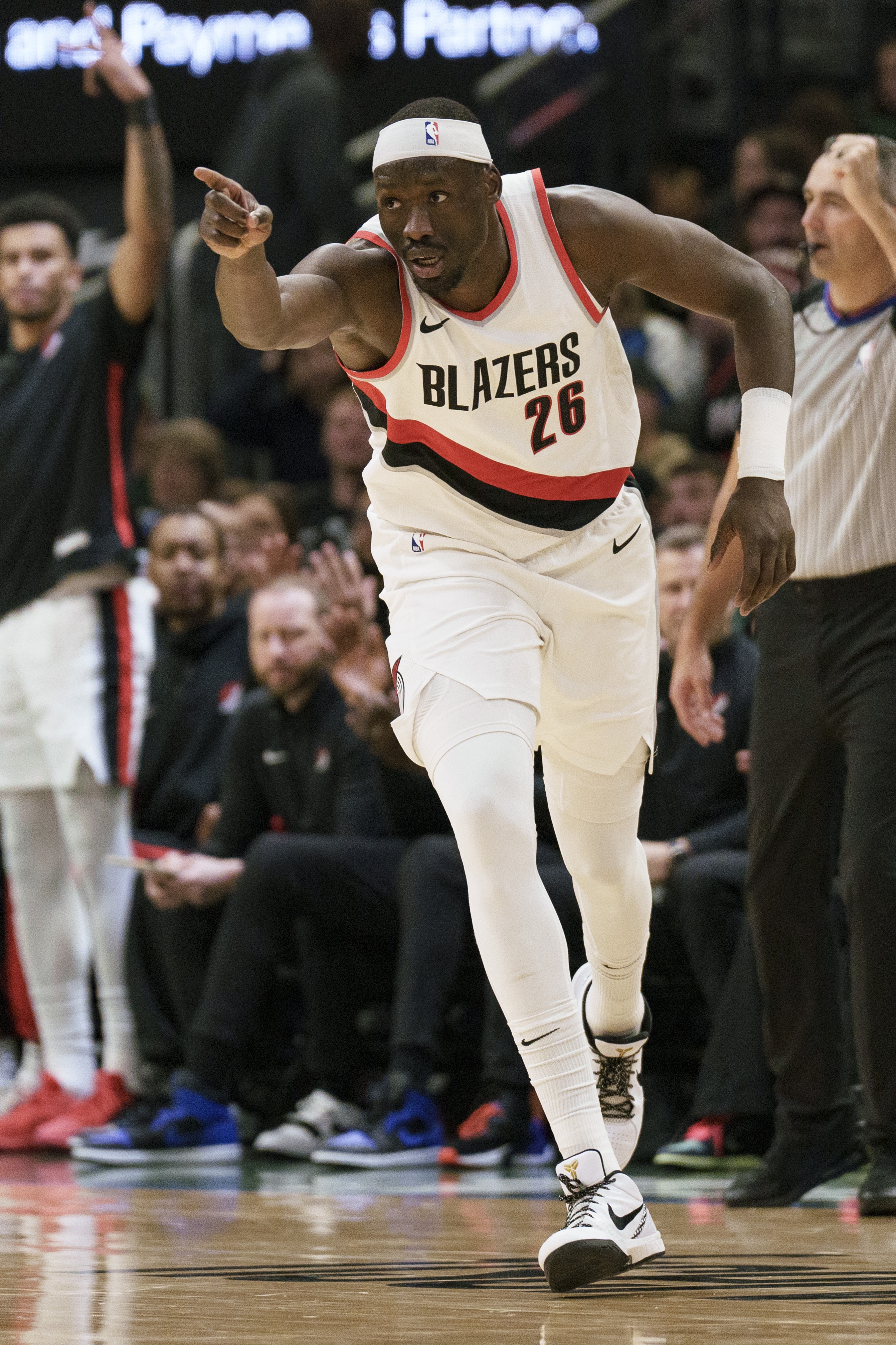  CBA名宿！里斯上半場三分4中3 11分鐘砍下11分5籃板