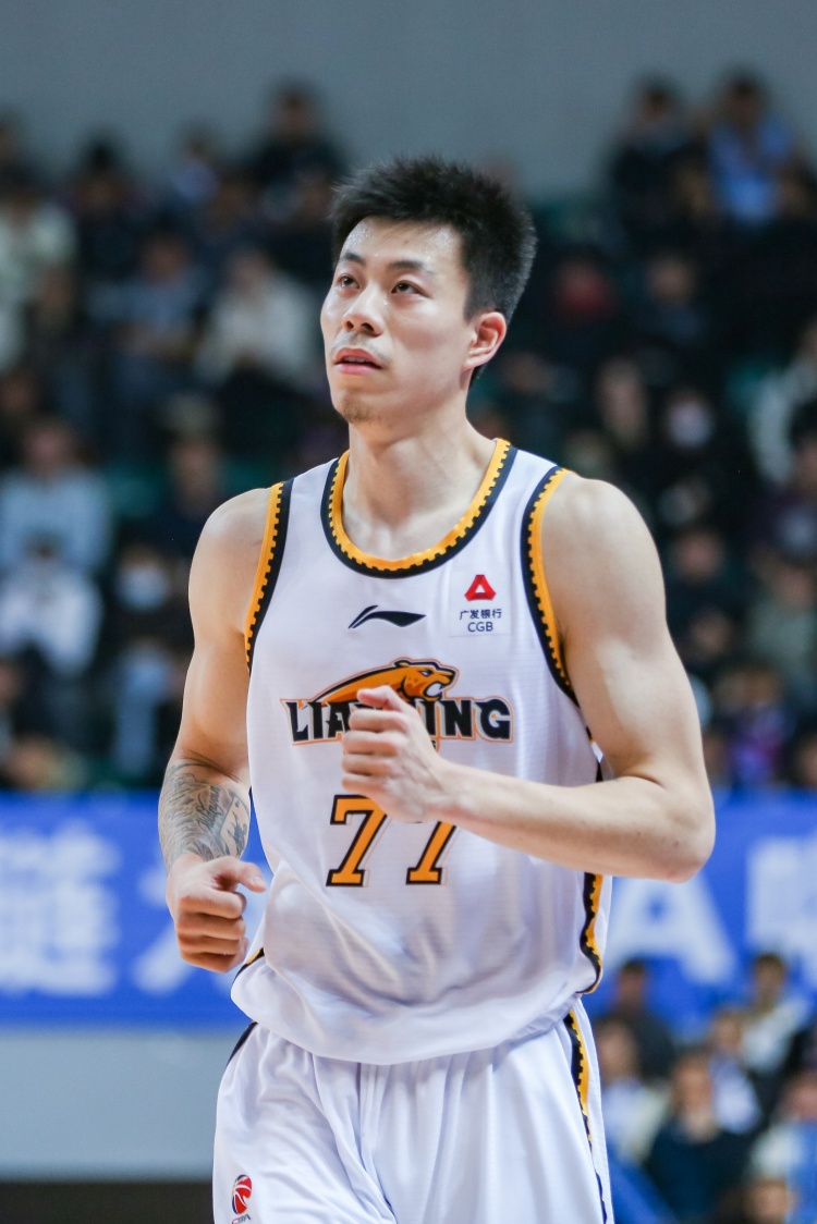  媒體人：張鎮(zhèn)麟、韓德君將因傷缺席今晚對(duì)陣北控的比賽