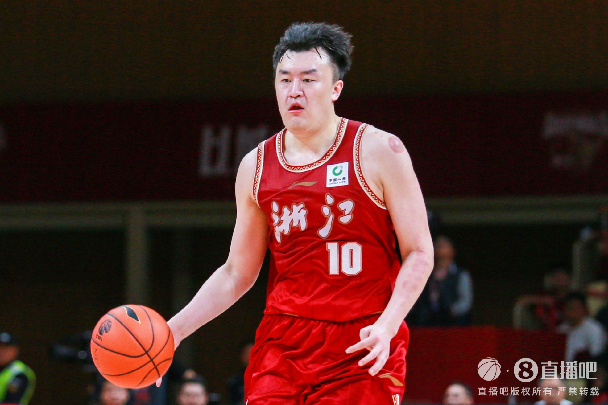  狀態(tài)火熱！劉澤一半場7投5中貢獻11分9板0失誤 正負值+15