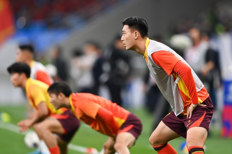  足球報(bào)：張玉寧、蔣圣龍均有不同程度傷病，伊萬未讓在熱身賽出場(chǎng)