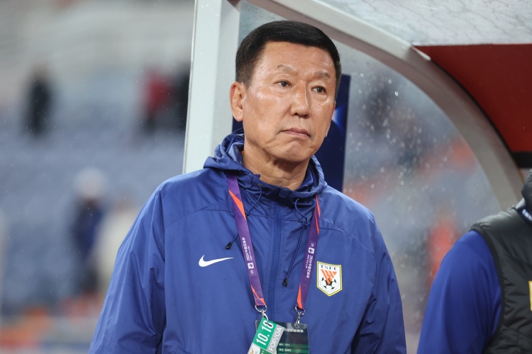  崔康熙：間歇期被抽調(diào)了很多球員訓(xùn)練受影響，國腳每人狀態(tài)不同