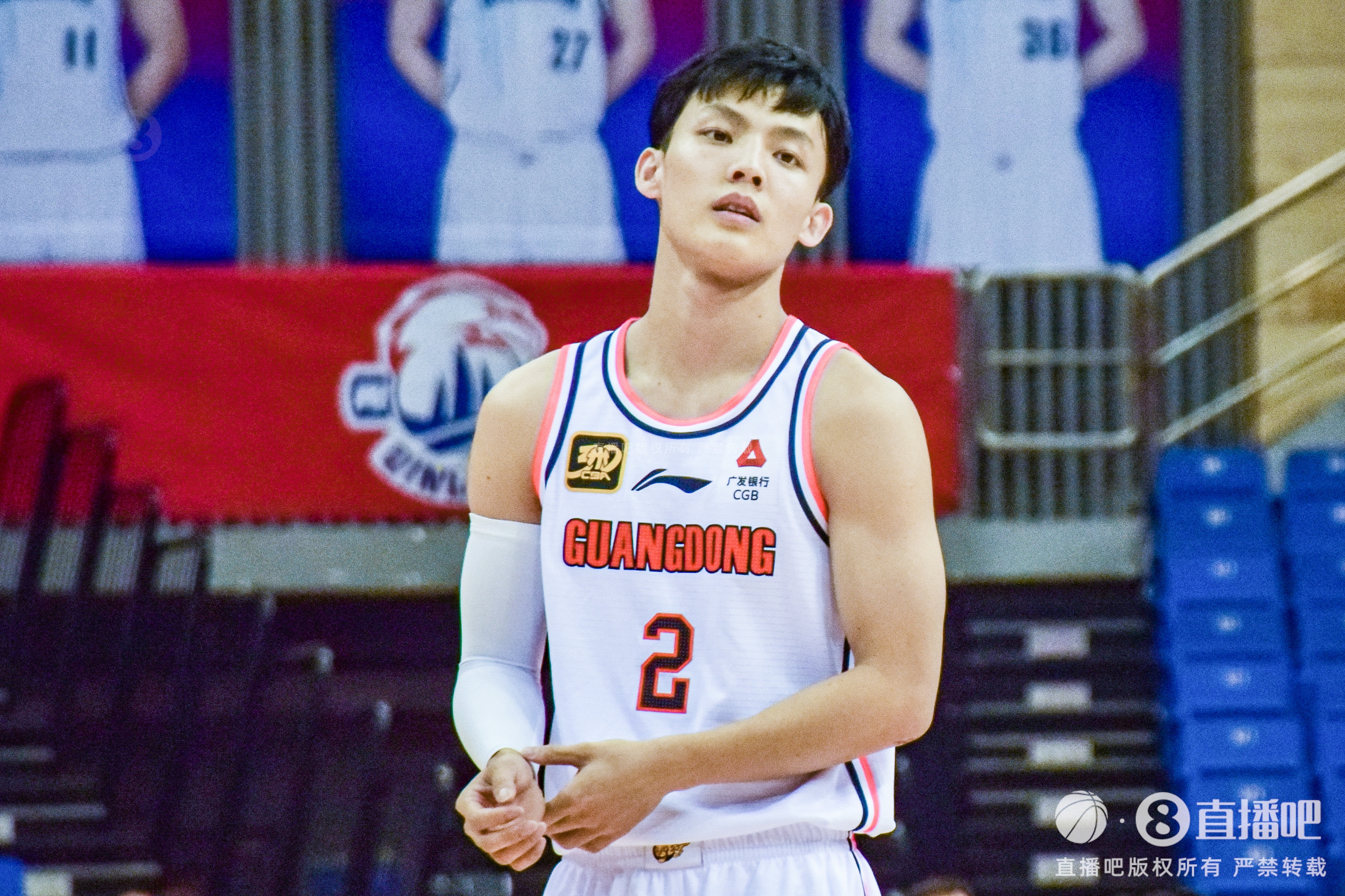  未能救主！徐杰12投7中&三分4中3 得到18分7板2助