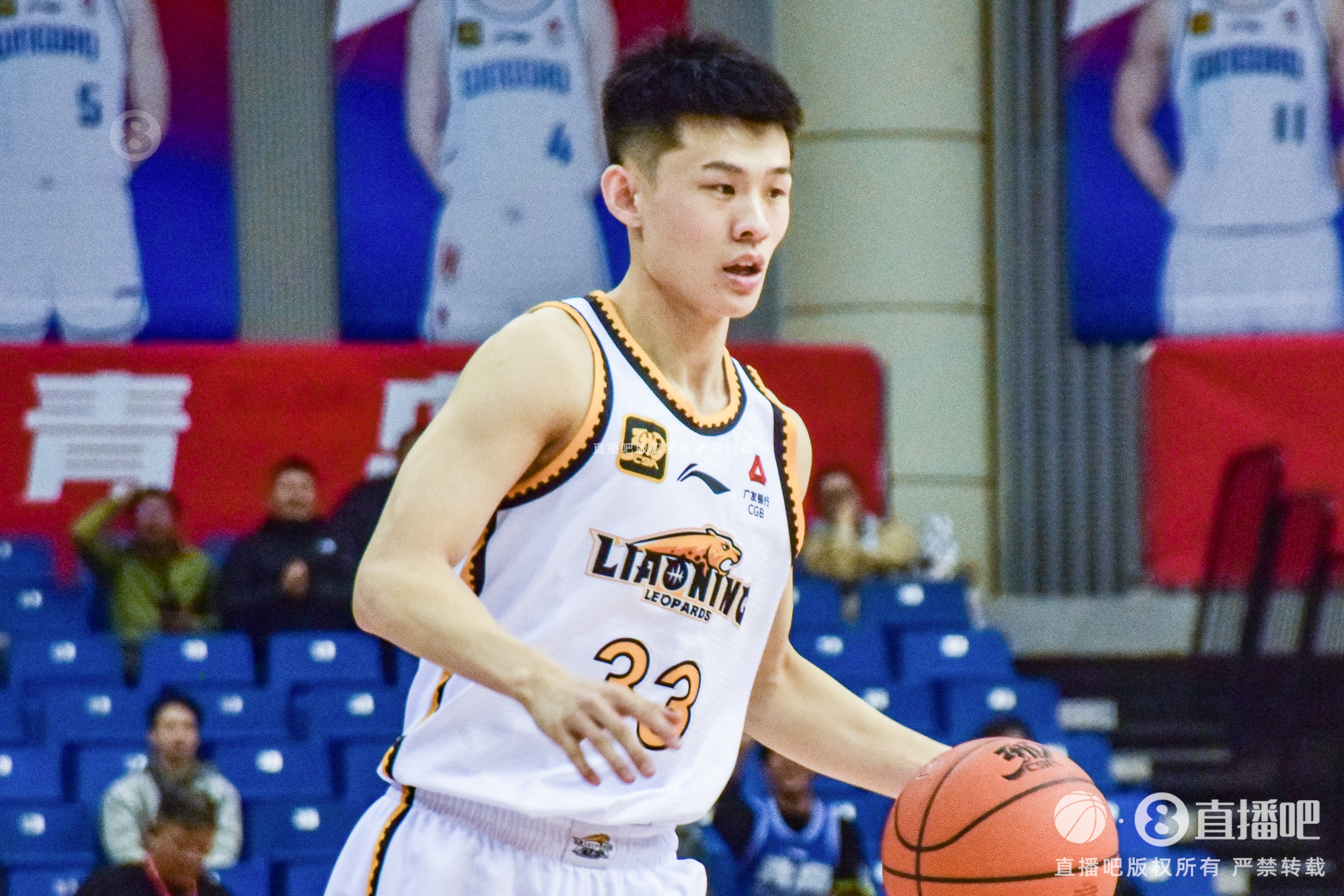  太準了！王嵐嵚半場4記三分球拿下12分2板2助1斷